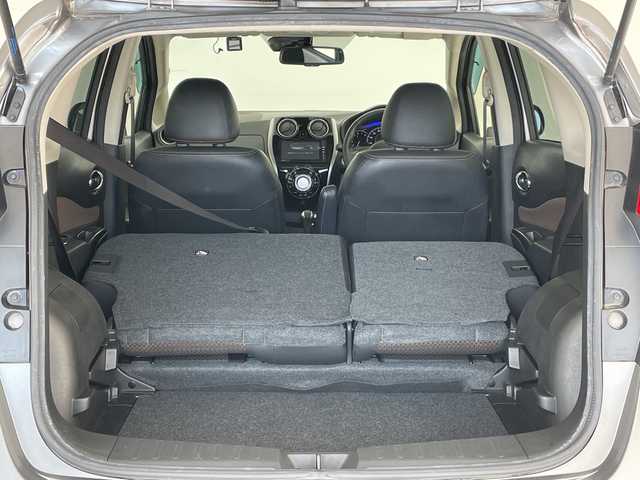 日産 ノート メダリスト エマージェンシーB 愛知県 2014(平26)年 2.4万km ダークメタルグレー SDナビ SDカードなし/全方位カメラ/バックカメラ/HIDヘッドライト/オートライト/ドライブレコーダー/ETC/衝突軽減システム/ワンセグ/CD/Bluetooth/ステアリングスイッチ/スマートキー/プッシュスタート