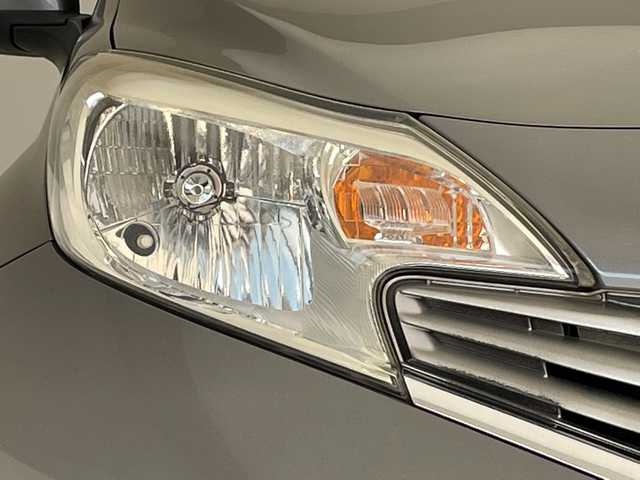 日産 ノート メダリスト エマージェンシーB 愛知県 2014(平26)年 2.4万km ダークメタルグレー SDナビ SDカードなし/全方位カメラ/バックカメラ/HIDヘッドライト/オートライト/ドライブレコーダー/ETC/衝突軽減システム/ワンセグ/CD/Bluetooth/ステアリングスイッチ/スマートキー/プッシュスタート