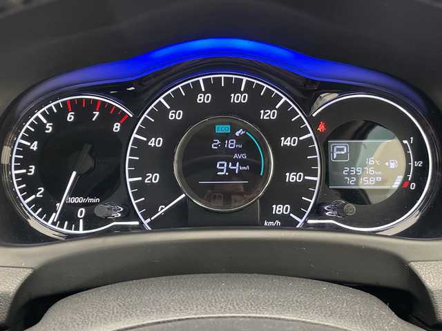 日産 ノート メダリスト エマージェンシーB 愛知県 2014(平26)年 2.4万km ダークメタルグレー SDナビ SDカードなし/全方位カメラ/バックカメラ/HIDヘッドライト/オートライト/ドライブレコーダー/ETC/衝突軽減システム/ワンセグ/CD/Bluetooth/ステアリングスイッチ/スマートキー/プッシュスタート