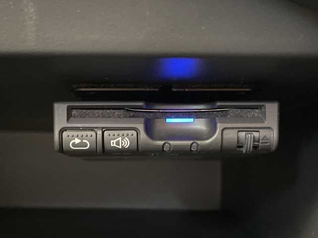 日産 ノート メダリスト エマージェンシーB 愛知県 2014(平26)年 2.4万km ダークメタルグレー SDナビ SDカードなし/全方位カメラ/バックカメラ/HIDヘッドライト/オートライト/ドライブレコーダー/ETC/衝突軽減システム/ワンセグ/CD/Bluetooth/ステアリングスイッチ/スマートキー/プッシュスタート