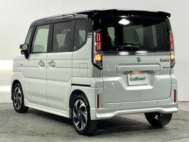 スズキ スペーシア カスタム HYBRID XS 大阪府 2024(令6)年 0.1万km未満 ピュアホワイトパール/ブラック2トーン 届出済未使用車 純正ナビ(フルセグ/Bluetooth) 360カメラ 衝突軽減 両側パワースライドドア レーダークルコン ハーフレザー シートヒーター ハンドルヒーター レーンアシスト 電格ミラー