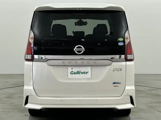 日産 セレナ ハイウェイスター Vセレクション 福岡県 2017(平29)年 5.8万km ブリリアントホワイトパール 後席モニター　/純正９型ナビ（ＢＴ，フルセグＴＶ）　/全方位カメラ　/ナビ連動ドラレコ　/ＥＴＣ　/ＡＣＣ　/コーナーセンサー　/エマージェンシーブレーキ　/レーンキープ　/パーキングアシスト　/両側電動スライドドア