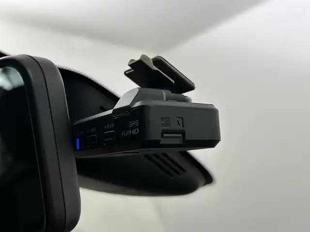 日産 セレナ ハイウェイスター Vセレクション 福岡県 2017(平29)年 5.8万km ブリリアントホワイトパール 後席モニター　/純正９型ナビ（ＢＴ，フルセグＴＶ）　/全方位カメラ　/ナビ連動ドラレコ　/ＥＴＣ　/ＡＣＣ　/コーナーセンサー　/エマージェンシーブレーキ　/レーンキープ　/パーキングアシスト　/両側電動スライドドア