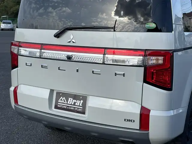 三菱 デリカＤ：５ P 千葉県 2020(令2)年 5.9万km ウォームホワイトパール AIS検査済み社外パーツ取付済み/【4WD ディーゼル 8人乗り】/ワンオーナー/オートステップ/リフトアップキット（社外）/ＪＡＯＳフロントバンパーガード（社外）/マドリスグリル（社外）/純正大型液晶メモリナビ/（フルセグTV/Bluetooth Audio/Music Catcher/HDMI）/フリップダウンモニター/マルチアラウンドビューモニター/クルーズコントロール/プッシュスタート/スマートキー/両側パワースライドドア/パワーバックドア/ETC/ルーフビームガーニッシュ