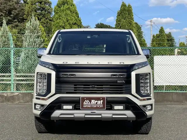 三菱 デリカＤ：５ P 千葉県 2020(令2)年 5.9万km ウォームホワイトパール AIS検査済み社外パーツ取付済み/【4WD ディーゼル 8人乗り】/ワンオーナー/オートステップ/リフトアップキット（社外）/ＪＡＯＳフロントバンパーガード（社外）/マドリスグリル（社外）/純正大型液晶メモリナビ/（フルセグTV/Bluetooth Audio/Music Catcher/HDMI）/フリップダウンモニター/マルチアラウンドビューモニター/クルーズコントロール/プッシュスタート/スマートキー/両側パワースライドドア/パワーバックドア/ETC/ルーフビームガーニッシュ