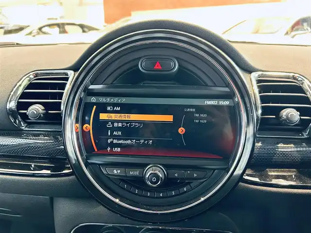 ＭＩＮＩ ミニ クラブマン クーパー 大阪府 2017(平29)年 3.8万km 緑Ⅱ コンパートメントP/ライトP/純正ナビ/バックカメラ/ACC/ETC/ドラレコ/クリアランスソナー/純正17インチAW/USB/AUX/Bluetooth