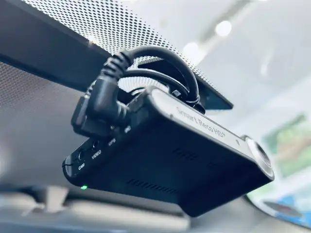 ＭＩＮＩ ミニ クラブマン クーパー 大阪府 2017(平29)年 3.8万km 緑Ⅱ コンパートメントP/ライトP/純正ナビ/バックカメラ/ACC/ETC/ドラレコ/クリアランスソナー/純正17インチAW/USB/AUX/Bluetooth