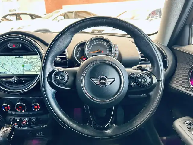 ＭＩＮＩ ミニ クラブマン クーパー 大阪府 2017(平29)年 3.8万km 緑Ⅱ コンパートメントP/ライトP/純正ナビ/バックカメラ/ACC/ETC/ドラレコ/クリアランスソナー/純正17インチAW/USB/AUX/Bluetooth