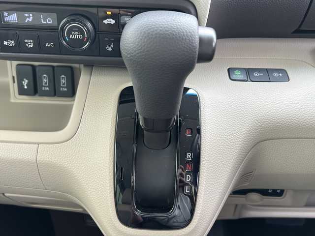 ホンダ Ｎ ＢＯＸ G L ホンダセンシング 岐阜県 2020(令2)年 1.6万km プレミアムアガットブラウンP 純正ＳＤナビ　/レーダークルーズコントロール　/バックカメラ　/ＥＴＣ　/衝突軽減システム　/盗難防止装置　/横滑り防止装置　/レーンキープアシスト　/コーナーセンサー　/片側パワースライド　/ＬＥＤヘッドライト　/オートライト/スマートキー/プッシュスタート/スペアキー/純正フロアマット/ドアバイザー