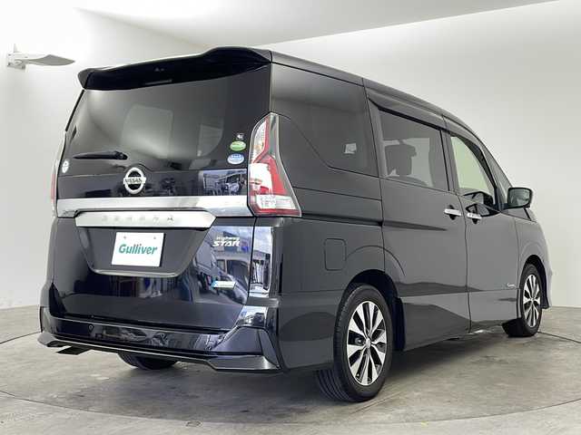 日産 セレナ ハイウェイスター Vセレクション 兵庫県 2017(平29)年 4.6万km ダイヤモンドブラック ・純正9インチSDナビ/CD/DVD/TV/BT/SD/・ビルトインETC/・アラウンドビューモニター/・両側パワースライドドア/・ハンズフリースライドドア/・クルーズコントロール/・パーキングアシスト/・前後ドライブレコーダー/・エマージェンシーブレーキ/・車線逸脱警報/・アイドリングストップ/・LEDヘッドライト/・オートライト/・プッシュスタート/・スマートキー
