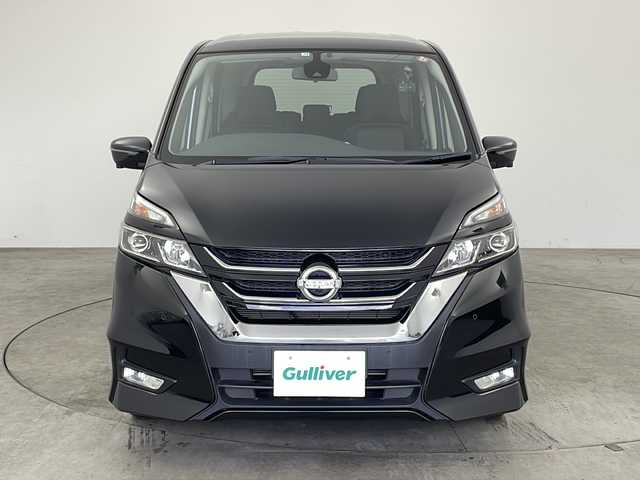 日産 セレナ ハイウェイスター Vセレクション 兵庫県 2017(平29)年 4.6万km ダイヤモンドブラック ・純正9インチSDナビ/CD/DVD/TV/BT/SD/・ビルトインETC/・アラウンドビューモニター/・両側パワースライドドア/・ハンズフリースライドドア/・クルーズコントロール/・パーキングアシスト/・前後ドライブレコーダー/・エマージェンシーブレーキ/・車線逸脱警報/・アイドリングストップ/・LEDヘッドライト/・オートライト/・プッシュスタート/・スマートキー