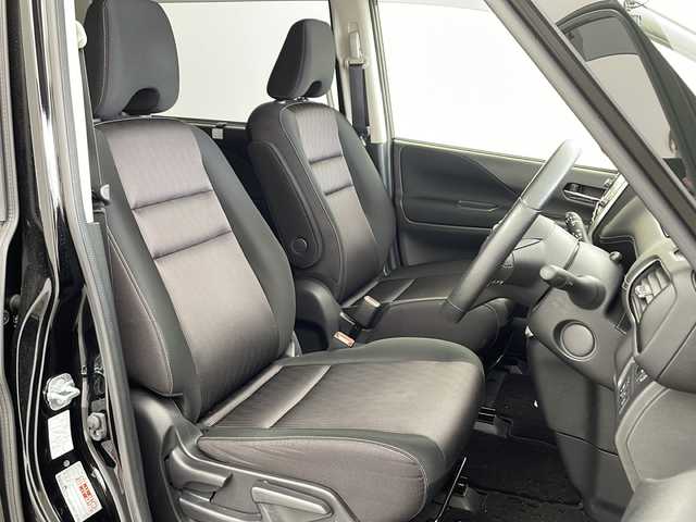 日産 セレナ ハイウェイスター Vセレクション 兵庫県 2017(平29)年 4.6万km ダイヤモンドブラック ・純正9インチSDナビ/CD/DVD/TV/BT/SD/・ビルトインETC/・アラウンドビューモニター/・両側パワースライドドア/・ハンズフリースライドドア/・クルーズコントロール/・パーキングアシスト/・前後ドライブレコーダー/・エマージェンシーブレーキ/・車線逸脱警報/・アイドリングストップ/・LEDヘッドライト/・オートライト/・プッシュスタート/・スマートキー