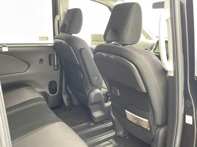 日産 セレナ ハイウェイスター Vセレクション 兵庫県 2017(平29)年 4.6万km ダイヤモンドブラック ・純正9インチSDナビ/CD/DVD/TV/BT/SD/・ビルトインETC/・アラウンドビューモニター/・両側パワースライドドア/・ハンズフリースライドドア/・クルーズコントロール/・パーキングアシスト/・前後ドライブレコーダー/・エマージェンシーブレーキ/・車線逸脱警報/・アイドリングストップ/・LEDヘッドライト/・オートライト/・プッシュスタート/・スマートキー