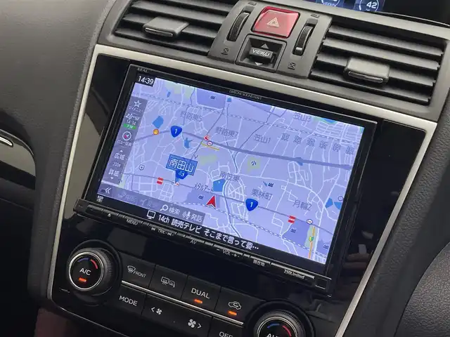 スバル レヴォーグ 2．0STIスポーツアイサイト 滋賀県 2018(平30)年 2.6万km ピュアレッド 禁煙車/純正8型ナビ/CD.DVD.Bluetooth.フルセグ/バック・サイド・フロントカメラ/アイサイトVer3/衝突軽減ブレーキ/レーダークルーズコントロール/レーンキープアシスト/車線逸脱警報/レザーシート/パドルシフト/前席シートヒーター/前席パワーシート（メモリー付き）/ブラインドスポットモニター/ETC/前方ドライブレコーダー/デジタルインナーミラー/電子パーキング/オートブレーキホールド