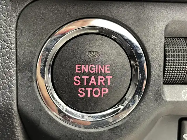 スバル レヴォーグ 2．0STIスポーツアイサイト 滋賀県 2018(平30)年 2.6万km ピュアレッド 禁煙車/純正8型ナビ/CD.DVD.Bluetooth.フルセグ/バック・サイド・フロントカメラ/アイサイトVer3/衝突軽減ブレーキ/レーダークルーズコントロール/レーンキープアシスト/車線逸脱警報/レザーシート/パドルシフト/前席シートヒーター/前席パワーシート（メモリー付き）/ブラインドスポットモニター/ETC/前方ドライブレコーダー/デジタルインナーミラー/電子パーキング/オートブレーキホールド