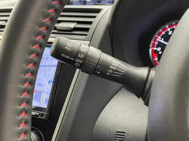 スバル レヴォーグ 2．0STIスポーツアイサイト 滋賀県 2018(平30)年 2.6万km ピュアレッド 禁煙車/純正8型ナビ/CD.DVD.Bluetooth.フルセグ/バック・サイド・フロントカメラ/アイサイトVer3/衝突軽減ブレーキ/レーダークルーズコントロール/レーンキープアシスト/車線逸脱警報/レザーシート/パドルシフト/前席シートヒーター/前席パワーシート（メモリー付き）/ブラインドスポットモニター/ETC/前方ドライブレコーダー/デジタルインナーミラー/電子パーキング/オートブレーキホールド