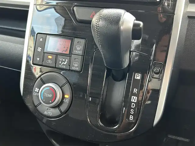 ダイハツ タント カスタム RS トップED SA 群馬県 2014(平26)年 9.1万km パールホワイトⅢ (株)IDOMが運営する【じしゃロン伊勢崎店】の自社ローン専用車両になりますこちらは現金またはオートローンご利用時の価格です。自社ローンご希望の方は別途その旨お申付け下さい/両側パワースライドドア/純正メモリナビ/（CD/DVD/フルセグTV/Bluetooth）/バックカメラ/衝突軽減ブレーキ/HIDオートライト/フォグランプ/スマートキー/プッシュスタート/電動格納ミラー/純正アルミホイール