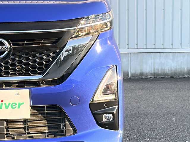 日産 ルークス ハイウェイスター X 神奈川県 2020(令2)年 4.3万km アトランティックブルー 純正SD９インチナビ　(MM317D-2)/BT/CD/DVD/USB/スペアキー1本　/ハンズフリーオートスライドドア/両側パワースライドドア/アラウンドビューモニター　/バックカメラ/サーキュレーター　/前後コーナーセンサー　/ウィンカーミラー　/ドライブレコーダー　/ビルドインETC　/アラウンドビューモニター　/ABS/横滑り防止装置/レーンキープアシスト/衝突被害軽減システム