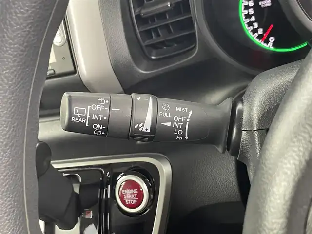 ホンダ Ｎ ＢＯＸ G SSパッケージ 埼玉県 2015(平27)年 7.3万km プレミアムホワイトパール 両側パワースライドドア/純正メモリナビ(型式：VXM-155VSi)/CD/DVD/Bluetooth/フルセグ/バックカメラ/ドライブレコーダー/ETC/純正14インチAW/純正フロアマット/プッシュスタート/スマートキー