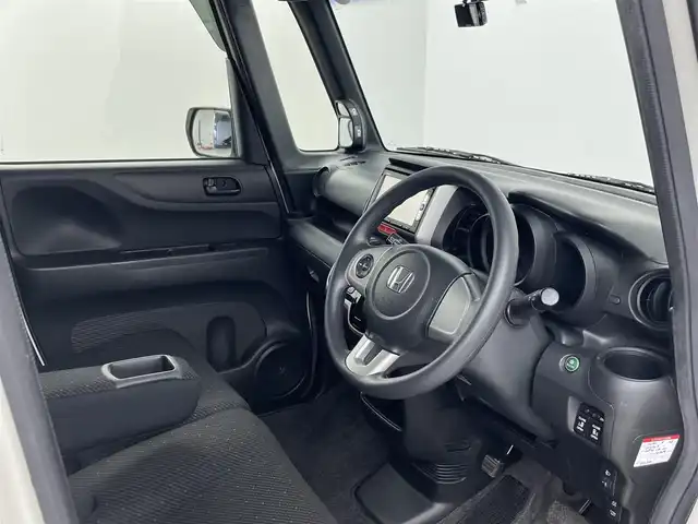 ホンダ Ｎ ＢＯＸ G SSパッケージ 埼玉県 2015(平27)年 7.3万km プレミアムホワイトパール 両側パワースライドドア/純正メモリナビ(型式：VXM-155VSi)/CD/DVD/Bluetooth/フルセグ/バックカメラ/ドライブレコーダー/ETC/純正14インチAW/純正フロアマット/プッシュスタート/スマートキー