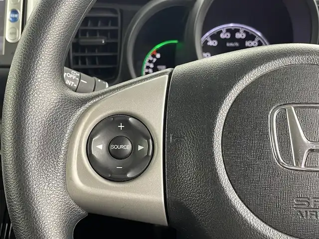 ホンダ Ｎ ＢＯＸ G SSパッケージ 埼玉県 2015(平27)年 7.3万km プレミアムホワイトパール 両側パワースライドドア/純正メモリナビ(型式：VXM-155VSi)/CD/DVD/Bluetooth/フルセグ/バックカメラ/ドライブレコーダー/ETC/純正14インチAW/純正フロアマット/プッシュスタート/スマートキー