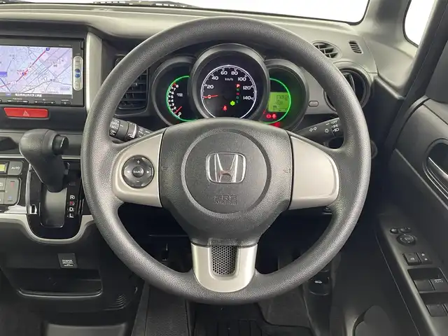 ホンダ Ｎ ＢＯＸ G SSパッケージ 埼玉県 2015(平27)年 7.3万km プレミアムホワイトパール 両側パワースライドドア/純正メモリナビ(型式：VXM-155VSi)/CD/DVD/Bluetooth/フルセグ/バックカメラ/ドライブレコーダー/ETC/純正14インチAW/純正フロアマット/プッシュスタート/スマートキー