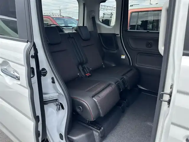 スズキ スペーシア カスタム HYBRID XS 滋賀県 2025(令7)年 0.1千km ピュアホワイトパール/ブラック2トーン 届出済み未使用車/純正9型ナビ/・CD/DVD/Blutooth/USB/全方位カメラ/両側パワースライドドア/ヘッドアップディスプレイ/追従付クルーズコントロール/LEDヘッドライト/シートヒーター/ステアリングヒーター/ステアリングリモコン/スマートキー/衝突軽減ブレーキ/横滑り防止/前後コーナーセンサー/電動格納ミラー/純正１５AW