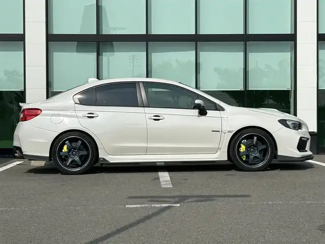 スバル ＷＲＸ ＳＴＩ STI タイプS 和歌山県 2018(平30)年 4.6万km クリスタルホワイトP 社外7インチナビ（AVIC-RL720）/バックカメラ/フルセグTV/BT/横滑り防止/オートライト/RAYS19インチアルミ/HKS車高調/柿本改2本出しマフラー/brenbo製キャリパー/純正ビルシュタイン足回り積み込み/STIエアロパーチ/ドラレコ/ETC/シートヒーター/ハーフレザーシート/6速MT/フルオートパワーウィンドウ