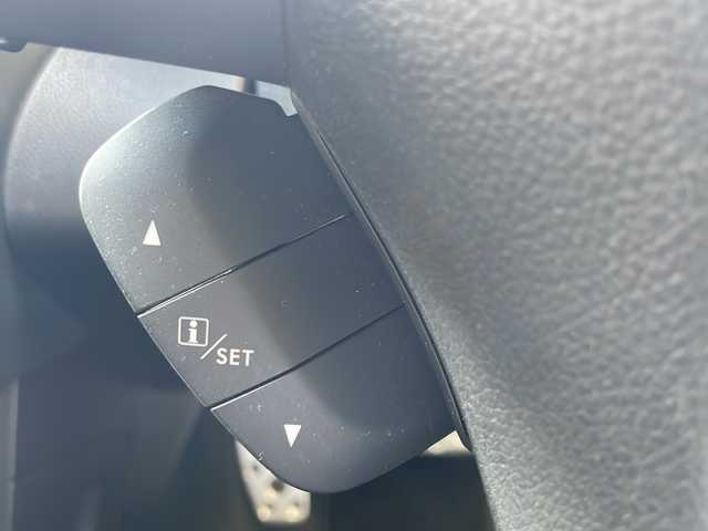 スバル フォレスター 2．0XT アイサイト 東京都 2013(平25)年 7.3万km アイスシルバーメタリック ４WD/IC付ターボ/Panasonic製HDDナビ（CN-510WD）/・フルセグTV/BT/AM/FM/バックカメラ/プッシュスタート/ETC/社外製フロアマット/前席ヒートシーター/前席パワーシート/追従型クルーズコントロール/レーンキープアシスト/オートライト/盗難防止装置/エアバック（ダブル+サイド）/カーテンエアバック/衝突被害軽減システム/電動リアゲート/純正18インチAW/INNO製ルーフキャリア/スマートキー×2/保証書/取扱説明書