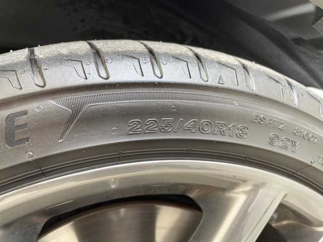 レクサス ＩＳ 200t Fスポーツ 愛知県 2015(平27)年 3.7万km ソニックチタニウム 純正ナビ/本革レザー/クルーズコントロール/シートヒーター/エアシート/バックカメラ/パワーシート/純正アルミホイール/ブラインドスポットモニター/LEDヘッドライト/パドルシフト/ドライブレコーダー/ETC/衝突軽減システム/ワンセグ/CD/Bluetooth/ステアリングスイッチ/スマートキー/プッシュスタート