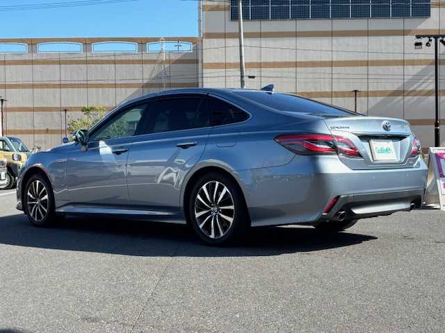 トヨタ クラウン ハイブリッド S Cパッケージ 宮城県 2019(令1)年 7.1万km プレシャスガレナ 登録時走行距離 70841km/純正ナビ/フルセグTV/CD/DVD/Bluetooth/AUX/AM/FM/追従クルーズコントロール/パワーシート/レーンキープ/プリクラッシュ/置くだけ充電/HUD/クリアランスソナー/オートライト/シートヒーター/ステアリングヒーター/プッシュスタート/スマートキー/電動パーキング/パドルシフト/純正アルミホイール/電動格納ミラー/コーナーセンサー