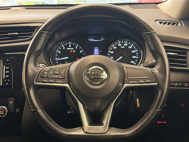 日産 エクストレイル 20X 岐阜県 2017(平29)年 4.9万km ブリリアントホワイトパール サンルーフ/4WD/ナビゲーション/アラウンドビューカメラ/フルセグテレビ/デジタルインナーミラー/電動リアゲート/ETC/革シート/シートヒーター/純正フロアマット/スマートキー/プッシュスタート/スペアキー/オートエアコン/ルーフレール/純正アルミホイール/LEDヘッドライト/オートライト/フォグランプ