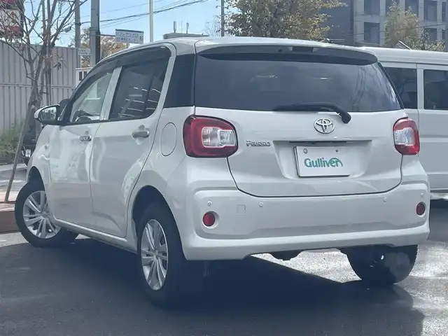 トヨタ パッソ X Lパッケージ 道央・札幌 2023(令5)年 7.5万km パールホワイトⅢ ・４WD/・衝突軽減システム/・盗難防止装置/・寒冷地仕様/・バックカメラ/・メモリナビ/・Bluetooth/・ワンセグTV/・プッシュスタート/・パーキングアシスト/・シートヒーター/・コーナーセンサー/・オートライト/・オートハイビーム/・アイドリングストップ/・LEDヘッドライト/・スマートキー/・ドアバイザー