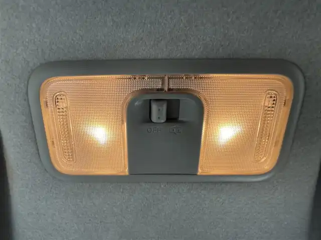 トヨタ パッソ X Lパッケージ 道央・札幌 2023(令5)年 7.5万km パールホワイトⅢ ・４WD/・衝突軽減システム/・盗難防止装置/・寒冷地仕様/・バックカメラ/・メモリナビ/・Bluetooth/・ワンセグTV/・プッシュスタート/・パーキングアシスト/・シートヒーター/・コーナーセンサー/・オートライト/・オートハイビーム/・アイドリングストップ/・LEDヘッドライト/・スマートキー/・ドアバイザー