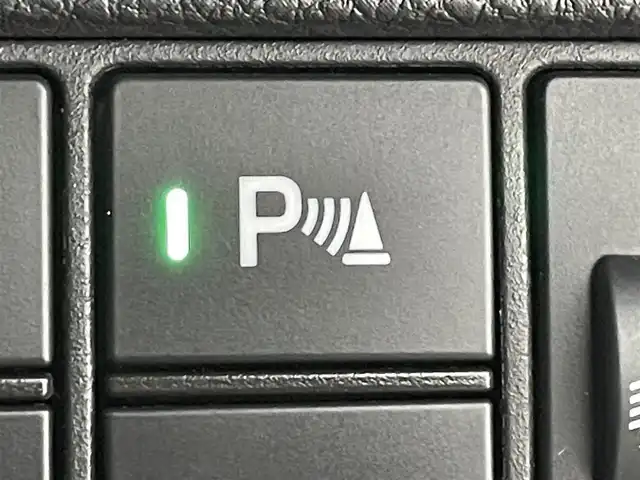 ホンダ ヴェゼル ハイブリッド e:HEV X 道央・札幌 2022(令4)年 6.3万km サンドカーキパール ・４WD/・寒冷地仕様/・純正ナビゲーション/　CD/DVD/BT/フルセグ/iPod/SD/・ビルトインETC/・社外ドライブレコーダー前後/・バックカメラ/・衝突軽減ブレーキ/・横滑り防止装置/・レーダークルーズコントロール/・レーンキープアシスト/・前後コーナーセンサー/・前席シートヒーター/・オートライト/・オートマチックハイビーム/・LEDヘッドライト/・パドルシフト/・ダウンヒルアシストコントロール/・純正フロアマット/・プッシュスタート/・スマートキー/・純正AW16インチ/・ステアリングスイッチ