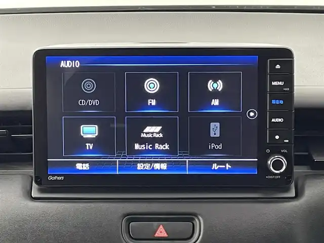 ホンダ ヴェゼル ハイブリッド e:HEV X 道央・札幌 2022(令4)年 6.3万km サンドカーキパール ・４WD/・寒冷地仕様/・純正ナビゲーション/　CD/DVD/BT/フルセグ/iPod/SD/・ビルトインETC/・社外ドライブレコーダー前後/・バックカメラ/・衝突軽減ブレーキ/・横滑り防止装置/・レーダークルーズコントロール/・レーンキープアシスト/・前後コーナーセンサー/・前席シートヒーター/・オートライト/・オートマチックハイビーム/・LEDヘッドライト/・パドルシフト/・ダウンヒルアシストコントロール/・純正フロアマット/・プッシュスタート/・スマートキー/・純正AW16インチ/・ステアリングスイッチ