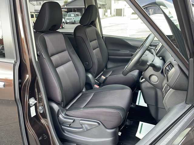 日産 セレナ ハイウェイスター G プロパイロットED 山形県 2016(平28)年 8万km インペリアルアンバーP 純正9インチナビ(TV/BD/BT/USB/MSV/SD)/フルセグ/プロパイロット/エマージェンシーブレーキ/電動パーキングブレーキ/オートホールド/両側パワースライド/純正フリップダウン/バックカメラ/アイドリングストップ/ETC/ドライブレコーダー(前後)/革巻きステアリング/ウィンカーミラー/後席サンシェード/フォグランプ