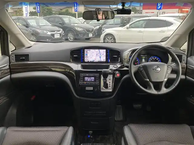 日産 エルグランド 250ハイウェイスターS 静岡県 2016(平28)年 11.7万km ファントムブラック (株)IDOMが運営する【じしゃロン焼津店】の自社ローン専用車両になります。こちらは現金またはオートローンご利用時の価格です。自社ローンご希望の方は別途その旨お申付け下さい /純正ＳＤナビ/（フルセグＴＶ/Ｂｌｕｅｔｏｏｔｈ接続/ＣＤ/ＤＶＤ/ミュージックサーバー）/両側パワースライドドア/バックカメラ/フリップダウンモニター/ETC/LEDヘッドライト/オートライト/プッシュスタート＆スマートキー