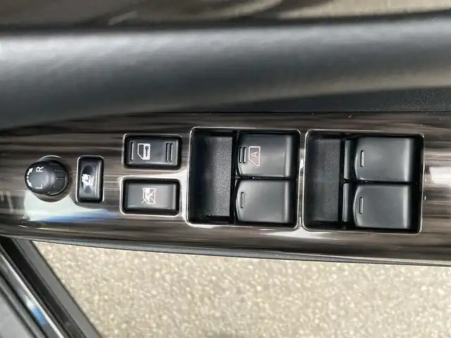 日産 エルグランド 250ハイウェイスターS 静岡県 2016(平28)年 11.7万km ファントムブラック (株)IDOMが運営する【じしゃロン焼津店】の自社ローン専用車両になります。こちらは現金またはオートローンご利用時の価格です。自社ローンご希望の方は別途その旨お申付け下さい /純正ＳＤナビ/（フルセグＴＶ/Ｂｌｕｅｔｏｏｔｈ接続/ＣＤ/ＤＶＤ/ミュージックサーバー）/両側パワースライドドア/バックカメラ/フリップダウンモニター/ETC/LEDヘッドライト/オートライト/プッシュスタート＆スマートキー