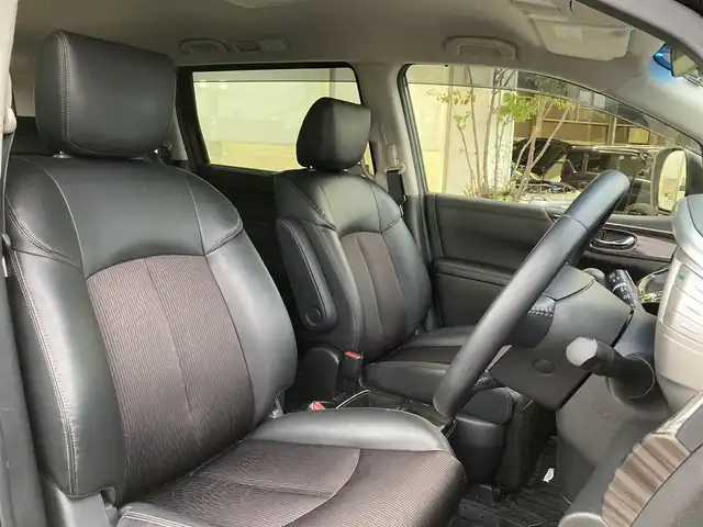 日産 エルグランド 250ハイウェイスターS 静岡県 2016(平28)年 11.7万km ファントムブラック (株)IDOMが運営する【じしゃロン焼津店】の自社ローン専用車両になります。こちらは現金またはオートローンご利用時の価格です。自社ローンご希望の方は別途その旨お申付け下さい /純正ＳＤナビ/（フルセグＴＶ/Ｂｌｕｅｔｏｏｔｈ接続/ＣＤ/ＤＶＤ/ミュージックサーバー）/両側パワースライドドア/バックカメラ/フリップダウンモニター/ETC/LEDヘッドライト/オートライト/プッシュスタート＆スマートキー