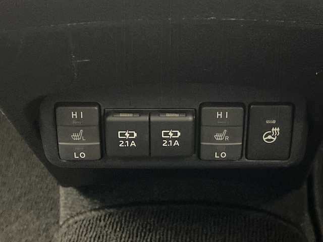 トヨタ シエンタ G クエロ 愛知県 2019(令1)年 4.1万km ブラックマイカ/ラディアントグリーンメタリック 2トーン トヨタセーフティセンス/純正9こ型ナビ　SDカードなし/全方位カメラ/両側パワースライドドア/シートヒーター/Bluetooth/コーナーセンサー/純正アルミホイール/LEDヘッドライト/オートマチックハイビーム/ドライブレコーダー/ETC/衝突軽減システム/フルセグ/Bluetooth/ステアリングスイッチ/スマートキー/プッシュスタート