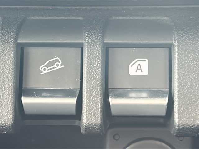 スズキ ジムニー XC 三重県 2018(平30)年 1.6万km ピュアホワイトP 禁煙/純正8型ナビ/ナビ連動ドラレコ/バックカメラ/ビルトインETC/シートヒーター/レーンキープアシスト/衝突被害軽減システム/クルーズコントロール/ダウンヒルアシストコントロール/LEDオートライト/フォグランプ/ステアリングスイッチ/電動格納ミラー/純正16インチAW