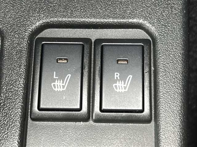 スズキ ジムニー XC 三重県 2018(平30)年 1.6万km ピュアホワイトP 禁煙/純正8型ナビ/ナビ連動ドラレコ/バックカメラ/ビルトインETC/シートヒーター/レーンキープアシスト/衝突被害軽減システム/クルーズコントロール/ダウンヒルアシストコントロール/LEDオートライト/フォグランプ/ステアリングスイッチ/電動格納ミラー/純正16インチAW