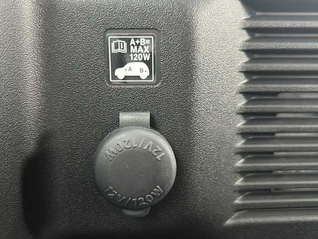 スズキ ジムニー XC 三重県 2018(平30)年 1.6万km ピュアホワイトP 禁煙/純正8型ナビ/ナビ連動ドラレコ/バックカメラ/ビルトインETC/シートヒーター/レーンキープアシスト/衝突被害軽減システム/クルーズコントロール/ダウンヒルアシストコントロール/LEDオートライト/フォグランプ/ステアリングスイッチ/電動格納ミラー/純正16インチAW