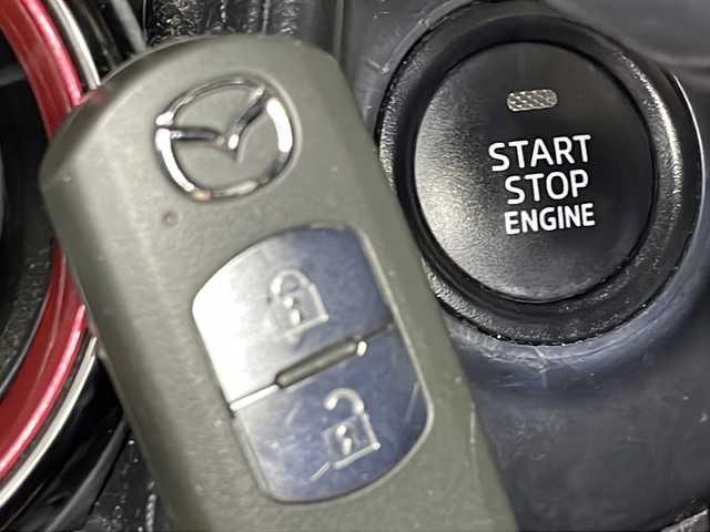 マツダ ＣＸ－３ XD ツーリング 広島県 2015(平27)年 6.8万km セラミックM 純正ナビ　/バックカメラ　/フルセグＴＶ　/クルーズコントロール　/ブラインドスポットモニター　/ＢＯＳＥプレミアムサウンドシステム　/オートライト　/衝突軽減ブレーキ　/ＬＥＤヘッドランプ　/スマートキー　/ＥＴＣ/純正18インチアルミホイール(215/50/R18)/エアバック（運転席/助手席/サイド/カーテン）