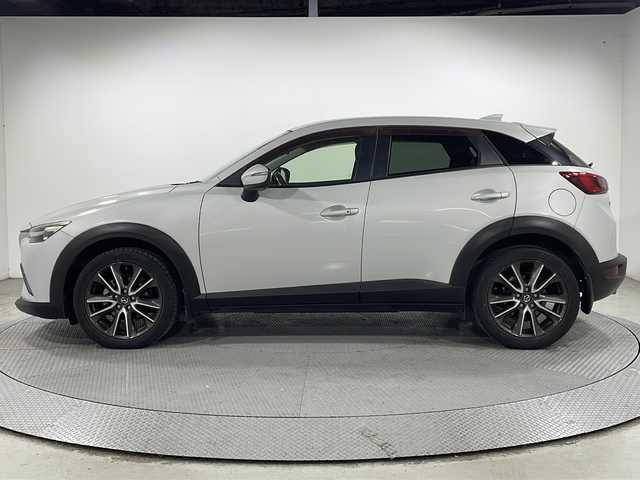 マツダ ＣＸ－３ XD ツーリング 広島県 2015(平27)年 6.8万km セラミックM 純正ナビ　/バックカメラ　/フルセグＴＶ　/クルーズコントロール　/ブラインドスポットモニター　/ＢＯＳＥプレミアムサウンドシステム　/オートライト　/衝突軽減ブレーキ　/ＬＥＤヘッドランプ　/スマートキー　/ＥＴＣ/純正18インチアルミホイール(215/50/R18)/エアバック（運転席/助手席/サイド/カーテン）