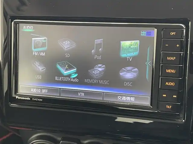 スズキ スイフト スポーツ セーフティPKG 愛知県 2018(平30)年 9.1万km ピュアホワイトP 純正ナビ　シートヒーター　禁煙　ＭＴ車　フルセグＴＶ　Ｂｌｕｅｔｏｏｔｈ　デュアルセンサーブレーキ　衝突軽減　追従クルコン　車線逸脱　ＥＴＣ　ナビ連動ドラレコ　ＬＥＤオートライト　純正フロアマット