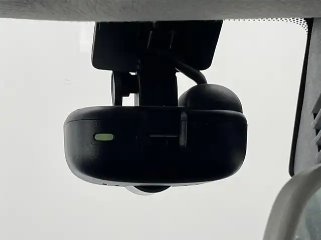 スズキ スイフト スポーツ セーフティPKG 愛知県 2018(平30)年 9.1万km ピュアホワイトP 純正ナビ　シートヒーター　禁煙　ＭＴ車　フルセグＴＶ　Ｂｌｕｅｔｏｏｔｈ　デュアルセンサーブレーキ　衝突軽減　追従クルコン　車線逸脱　ＥＴＣ　ナビ連動ドラレコ　ＬＥＤオートライト　純正フロアマット