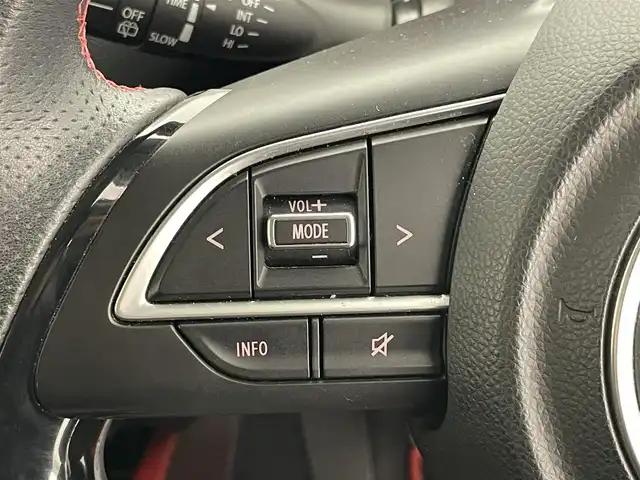 スズキ スイフト スポーツ セーフティPKG 愛知県 2018(平30)年 9.1万km ピュアホワイトP 純正ナビ　シートヒーター　禁煙　ＭＴ車　フルセグＴＶ　Ｂｌｕｅｔｏｏｔｈ　デュアルセンサーブレーキ　衝突軽減　追従クルコン　車線逸脱　ＥＴＣ　ナビ連動ドラレコ　ＬＥＤオートライト　純正フロアマット