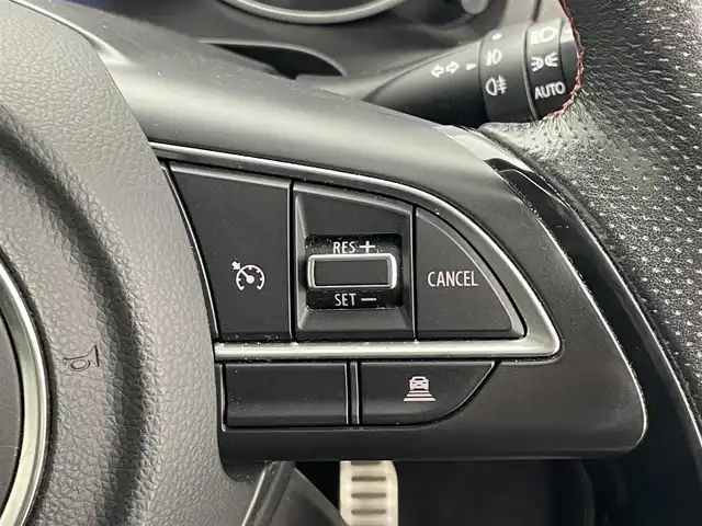 スズキ スイフト スポーツ セーフティPKG 愛知県 2018(平30)年 9.1万km ピュアホワイトP 純正ナビ　シートヒーター　禁煙　ＭＴ車　フルセグＴＶ　Ｂｌｕｅｔｏｏｔｈ　デュアルセンサーブレーキ　衝突軽減　追従クルコン　車線逸脱　ＥＴＣ　ナビ連動ドラレコ　ＬＥＤオートライト　純正フロアマット